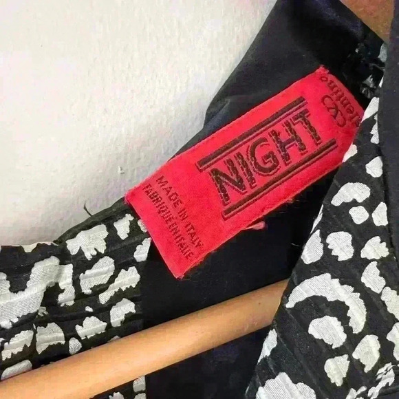 Vintage Valentino Dress with collar - Picture 7 of 7